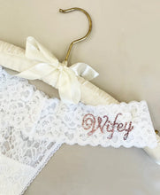 Load image into Gallery viewer, Thong Darling Wifey Lace OS