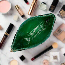 Load image into Gallery viewer, Stash Go To Case Emerald Velvet
